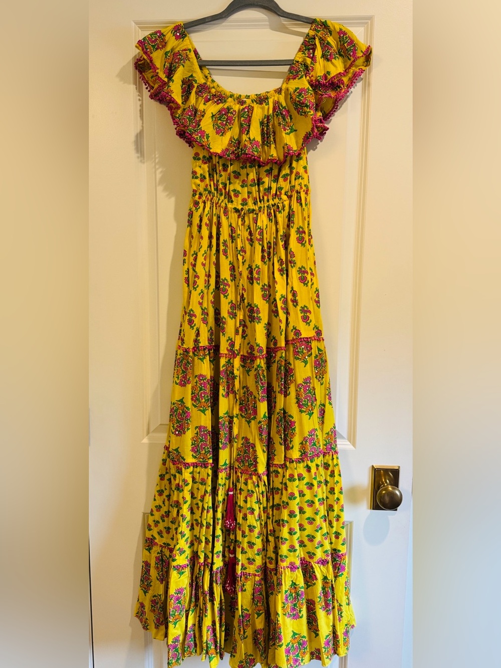 Sunshine Daydream!                Yellow Floral Tiered Maxi Dress w Ruffle top